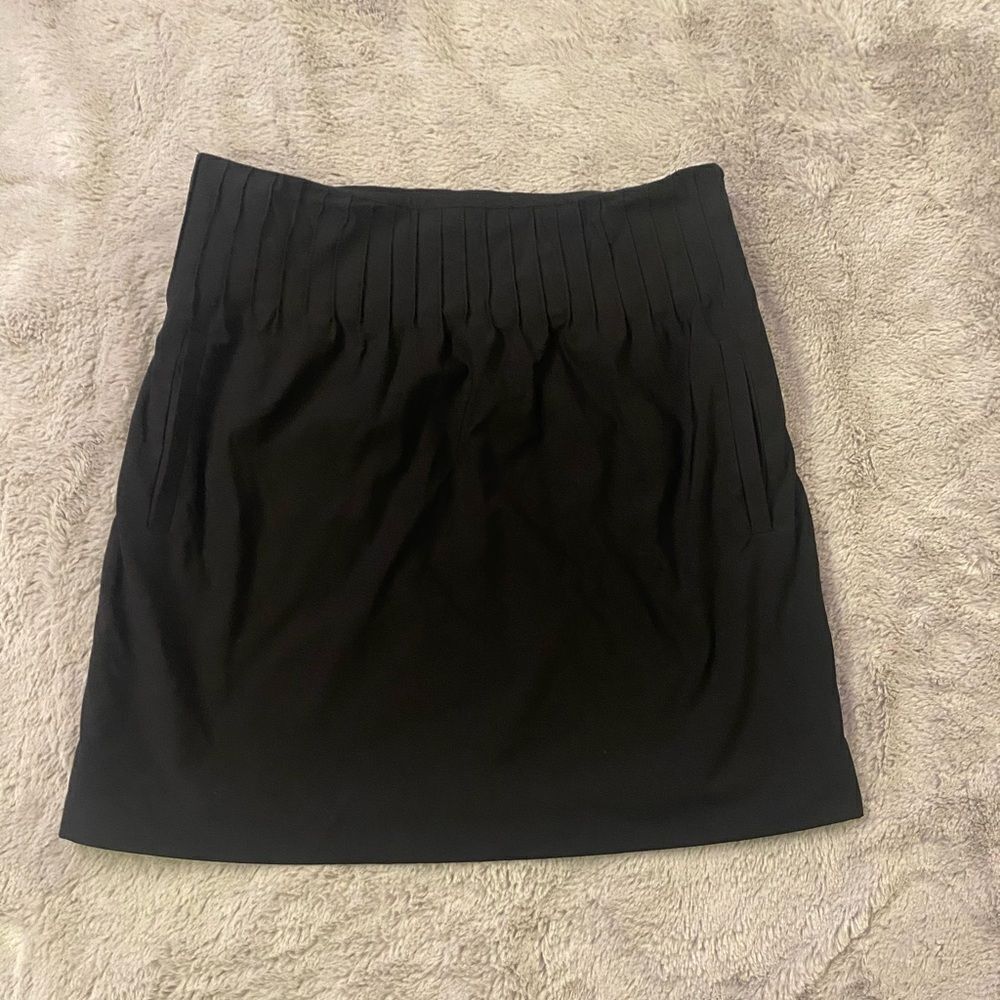 Diane Von Furstenberg two side pockets mini skirt, size 4